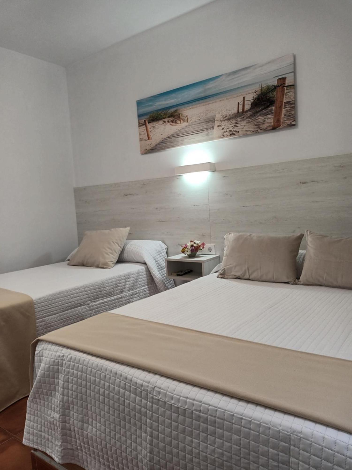 Hostal Los Mellizos Conil De La Frontera Eksteriør bilde
