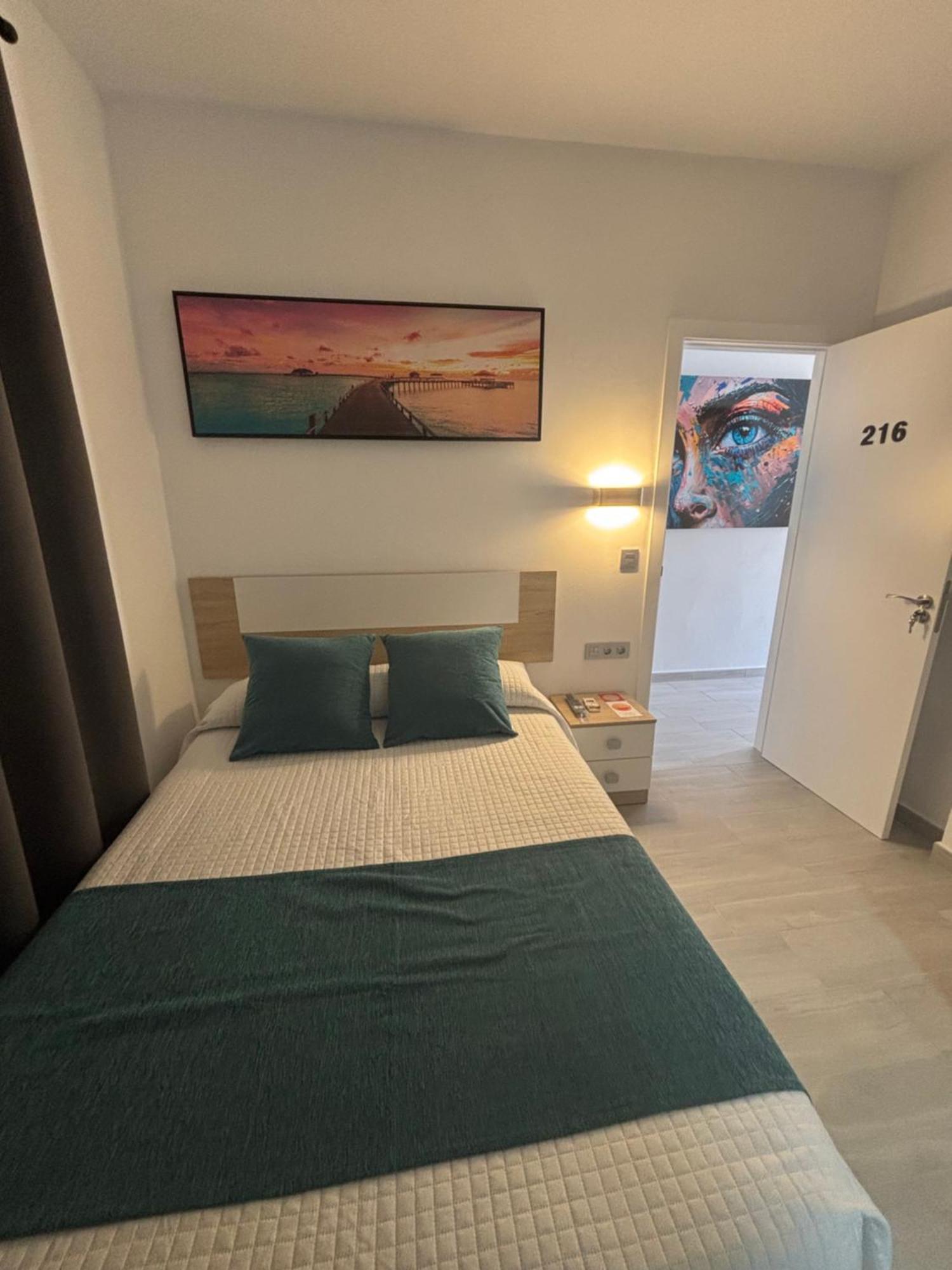 Hostal Los Mellizos Conil De La Frontera Eksteriør bilde