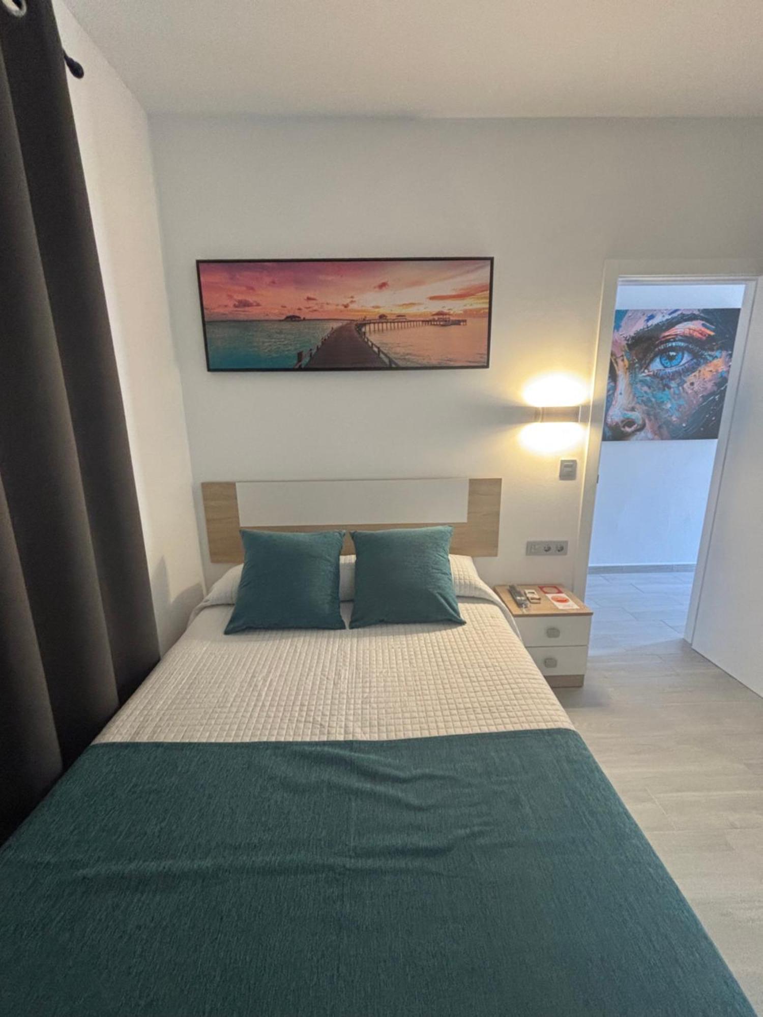 Hostal Los Mellizos Conil De La Frontera Eksteriør bilde